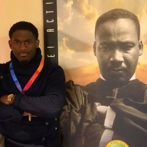 Meet your Posher, Elvis